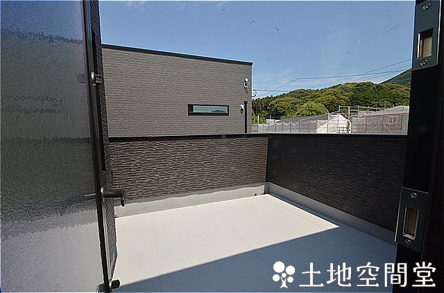 タマタウン八幡IC北のバルコニー|バルコニー6.7帖