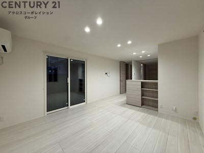 ２面採光の明るいお部屋です。