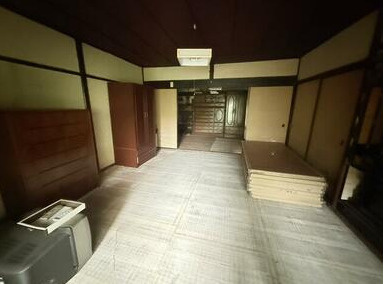 近江八幡市池田町２丁目の店舗事務所の内装