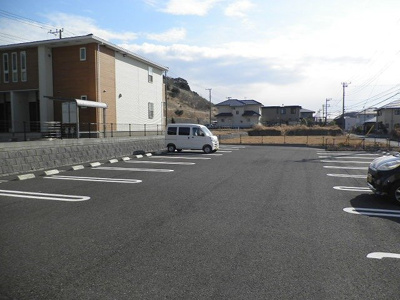 【駐車場】 | エクセレント・ネサキＣ | 車をお持ちの方に嬉しい駐車場付きの物件です