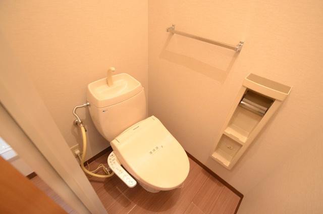 ウォシュレット付きのトイレです♪