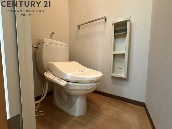 ウォシュレット付きのトイレです♪