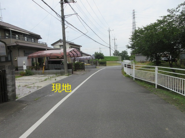 中古戸建　熊谷市玉井306-6（リフォーム住宅）の前面道路含む現地写真