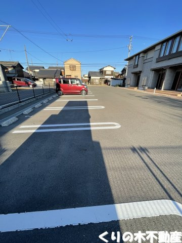 【駐車場】 | アヴニール | 駐車場完備です