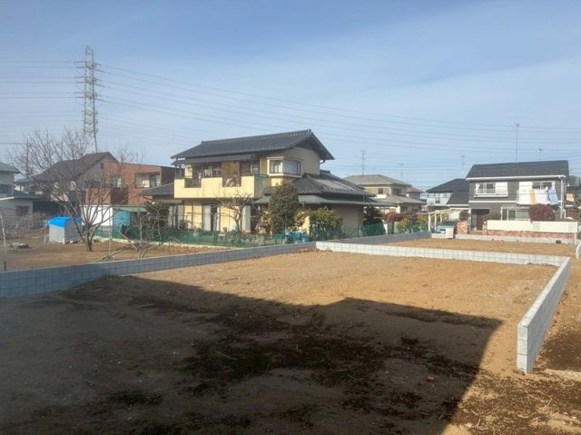小山市西城南5丁目　新築戸建4の駐車場