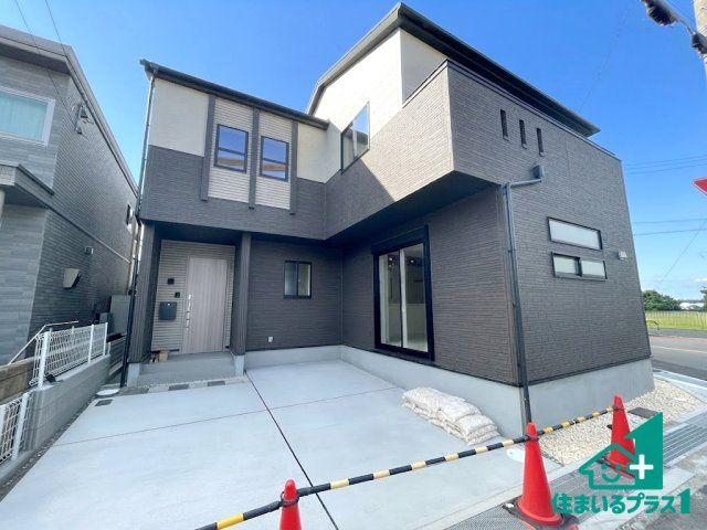 ★京田辺市東古森　新築一戸建てのトイレ|シンプルなトイレは落ち着く空間！お手入れも簡単です！