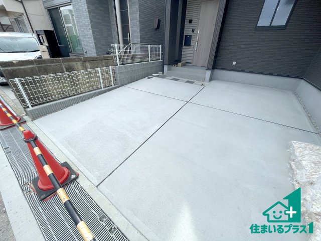 ★17(土)18(日)現地見学可能！★京田辺市東古森　限定1邸の駐車場|２台分の駐車スペース有り！急な来客でも安心です！