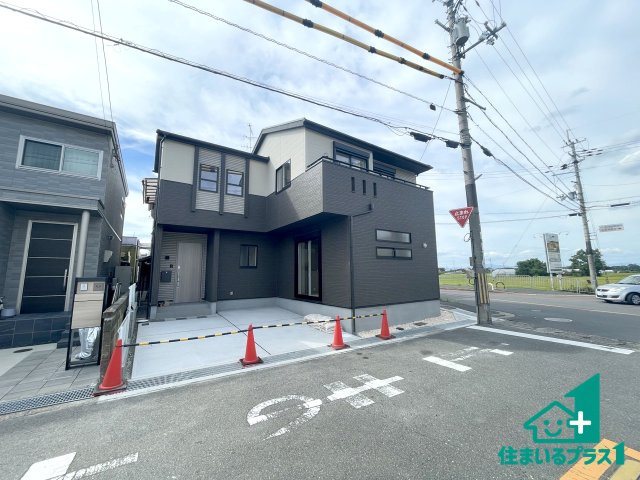 ★17(土)18(日)現地見学可能！★京田辺市東古森　限定1邸の前面道路含む現地写真|周辺は閑静な住宅街！前面道路広々で車の出し入れも便利です。駐車が苦手な方でも安心して車庫入れできます！