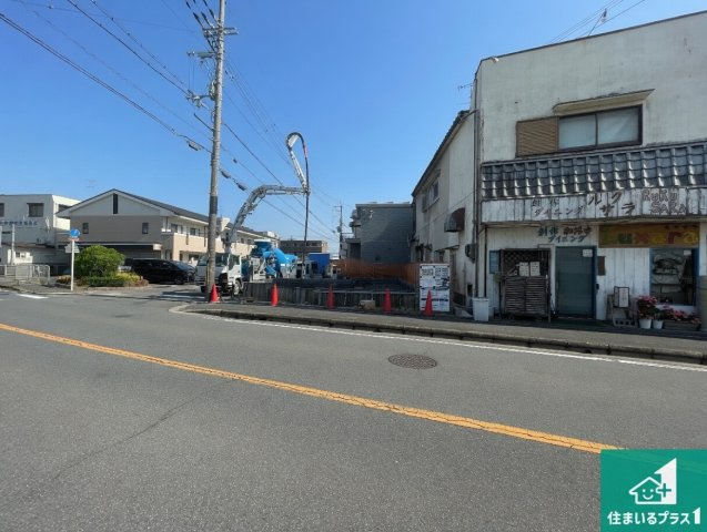 ★京田辺市東古森　新築一戸建ての外観|周辺は落ち着いた街並みの住宅地！子育てがしやすい住環境です！まだ未完成ですが、現地でしかわからない事もございます。是非一度ご覧ください。