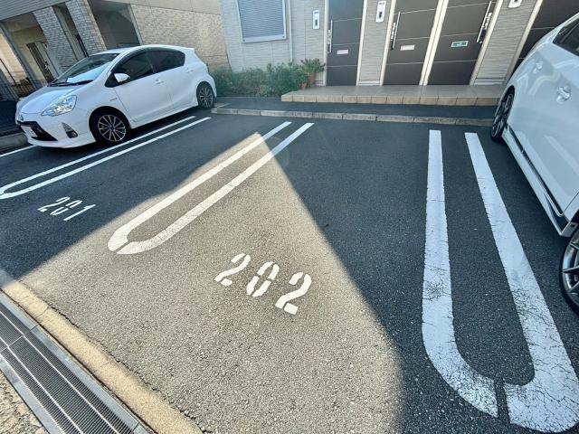 シャーメゾン・ウェルの駐車場