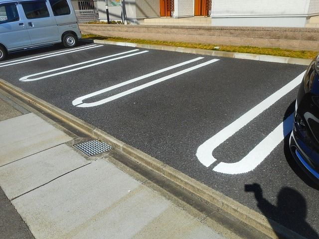 クラルス　Ⅰの駐車場