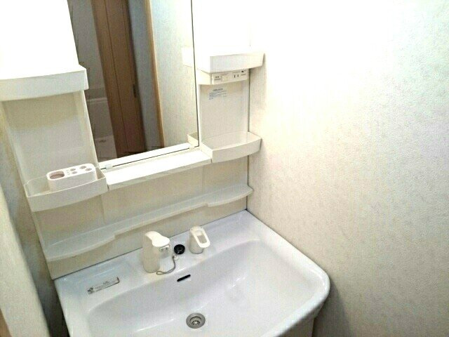 【洗面所】 | エピナールＡ | 忙しい朝には欠かせない洗面所です