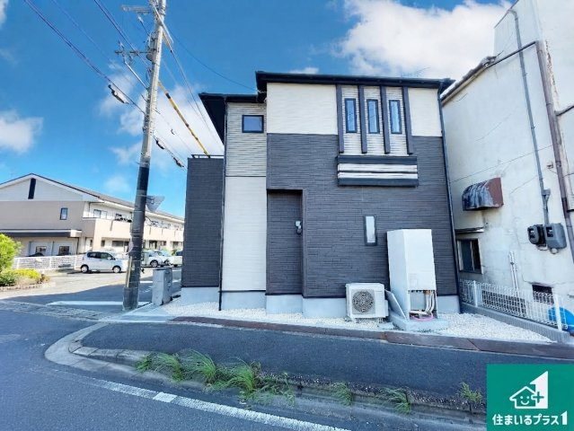 京田辺市東古森　新築一戸建ての外観|周辺は落ち着いた街並みの住宅地！子育てがしやすい住環境です！まだ未完成ですが、現地でしかわからない事もございます。是非一度ご覧ください。