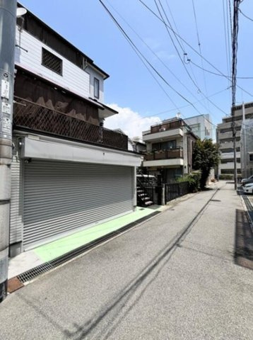 水木通6丁目の前面道路含む現地写真|前道は陽当たり・風通しが良い南東向き