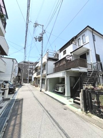 水木通6丁目の前面道路含む現地写真|神戸高速鉄道東西線【大開】　徒歩3分
通勤にも外出にもアクセス良好。家族でおでかけすることも増えそうですね。