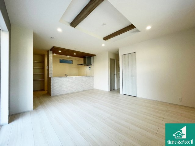京田辺市東古森　新築一戸建ての外観|周辺は落ち着いた街並みの住宅地！子育てがしやすい住環境です！まだ未完成ですが、現地でしかわからない事もございます。是非一度ご覧ください。