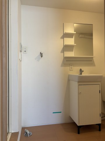 コンシェルジュ中馬込の設備|室内洗濯機置場※別部屋参考写真