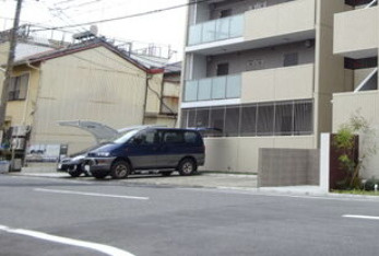 メイベニール　名古屋市賃貸　仲介手数料無料の駐車場