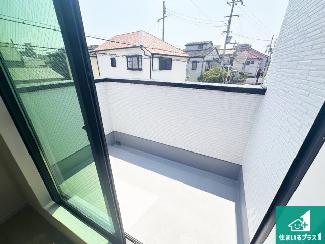 神戸市須磨区須磨本町　第1期　新築一戸建ての設備|日当たりのよいバルコニー！お部屋が開放的に！