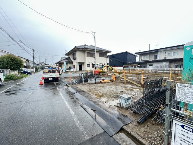 新築　前橋市大利根町第３　クレイドルガーデン　1号棟の前面道路含む現地写真|現地写真　北側接道幅員約6ｍ
