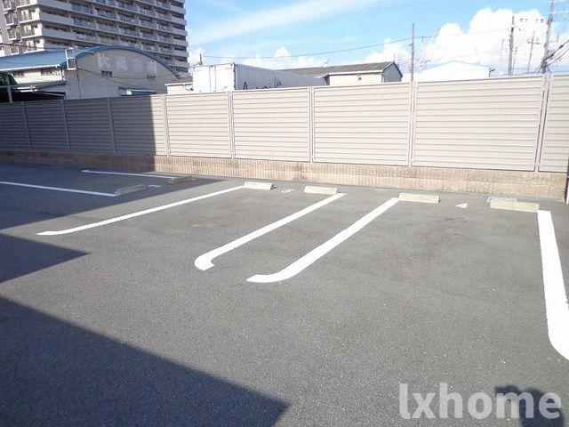ミーティアの駐車場