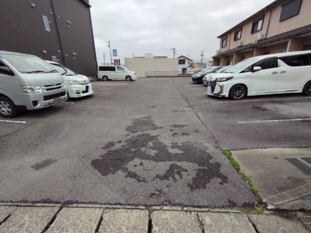 浅井ハイツⅡの駐車場