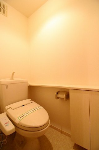 ルミエールドゥ河口のトイレ|同間取りの206号室参考画像