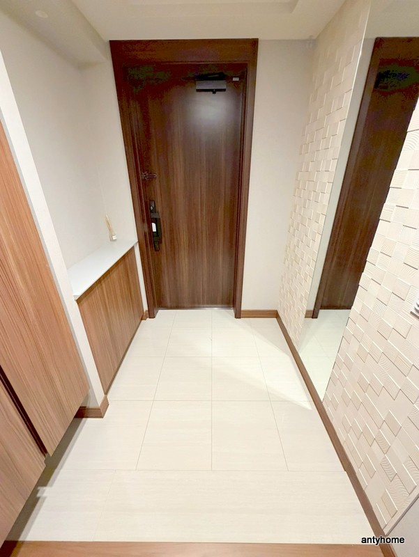 グランドメゾン新梅田タワー THE CLUB RESIDENCEの玄関
