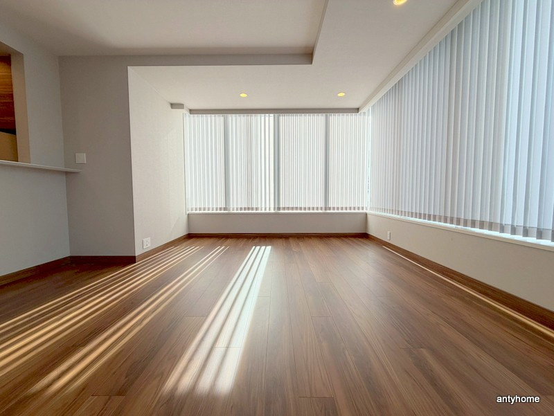 グランドメゾン新梅田タワー THE CLUB RESIDENCEの居間・リビング