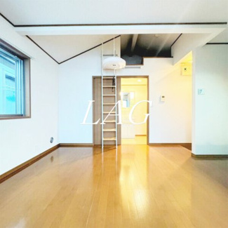 【居間・リビング】 | リヴィエール | 洋室のお部屋です。