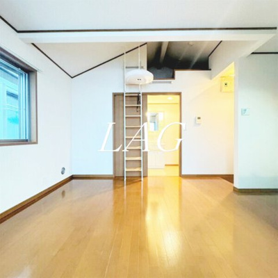 【居間・リビング】 | リヴィエール | 洋室のお部屋です。