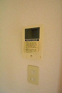 羽村市栄町２丁目の賃貸マンションのセキュリティ