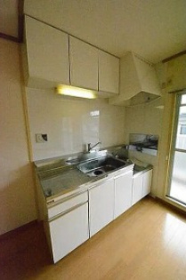 羽村市栄町２丁目の賃貸マンションのキッチン