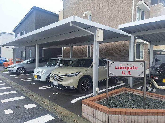 カンパーレ　ＧＡの駐車場