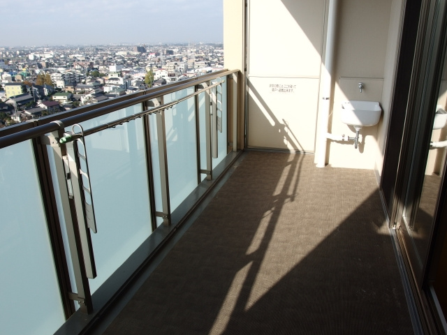 サンシティ岡崎駅西のバルコニー