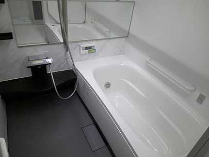 安芸郡府中町鹿籠２丁目の浴室