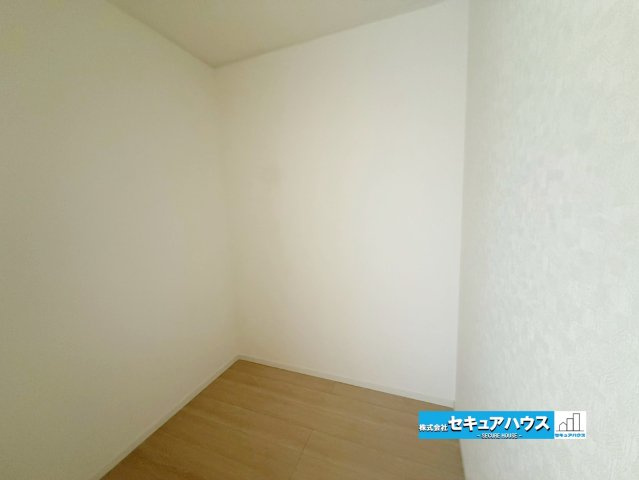 【今すぐご案内可能】名古屋市南区鶴見通4丁目の収納|事前予約にて現地ご見学いただけます！お気軽にお問い合わせください♪
■株式会社　セキュアハウス■
住宅ローンに強く、知識、経験豊富なスタッフ在籍
お客様に寄り添い、ご成約後もサポート致します。