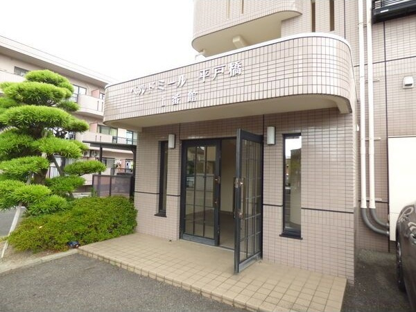 ベルドミール平戸橋1番館のエントランス
