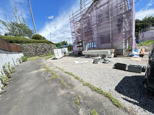 新築　渋川市金井第17　Livele Garden.S　1号棟の駐車場|現地写真　駐車スペースは2台分可能です！					
