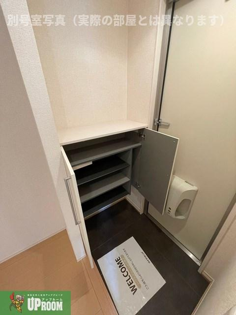 ネオステージIIの玄関