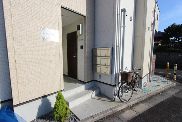 レスペデザ高砂のエントランス