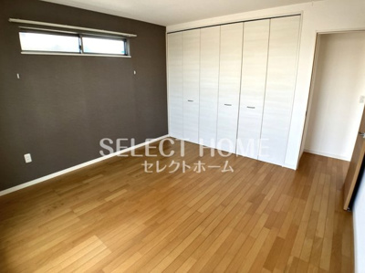 【寝室】 | コーヨー様庄司田3丁目一戸建 | 開放的な寝室です