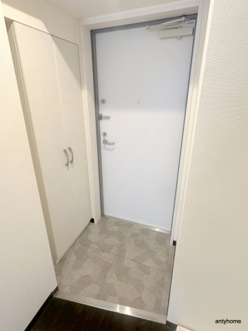 City Lux Nambaの玄関