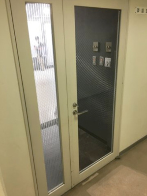 【エントランス】 | グランデ岸根公園Ⅱ | 出入り口ドア