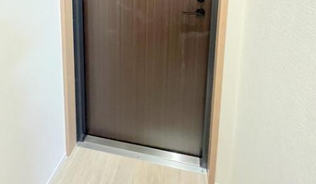 ＧＬガーデン町屋の玄関