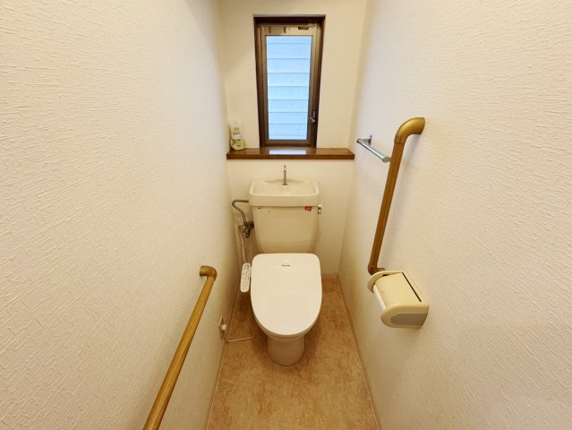 瀬野町貸家のトイレ