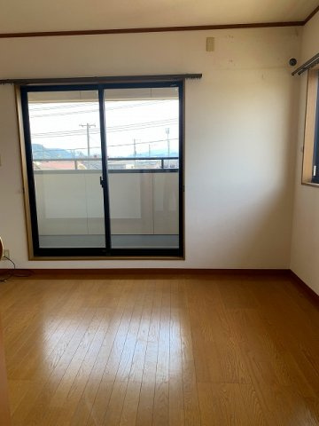 (商談中）吉成南町/3LDK/鳥取駅まで自転車6分★のバルコニー|（6帖洋室）開放的で明るい空間を演出してくれるバルコニーです