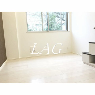 【居間・リビング】 | ハーモニーテラス宝町 | 洋室のお部屋です。