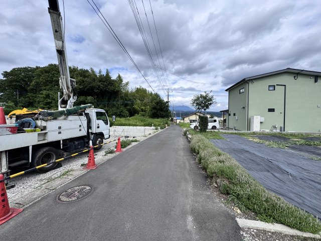 新築　渋川市金井第17　Livele Garden.S　4号棟の前面道路含む現地写真|現地写真　南側接道幅員約3.3ｍ　