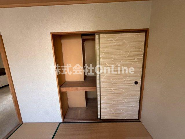 八尾市東山本町２丁目のアパートの収納